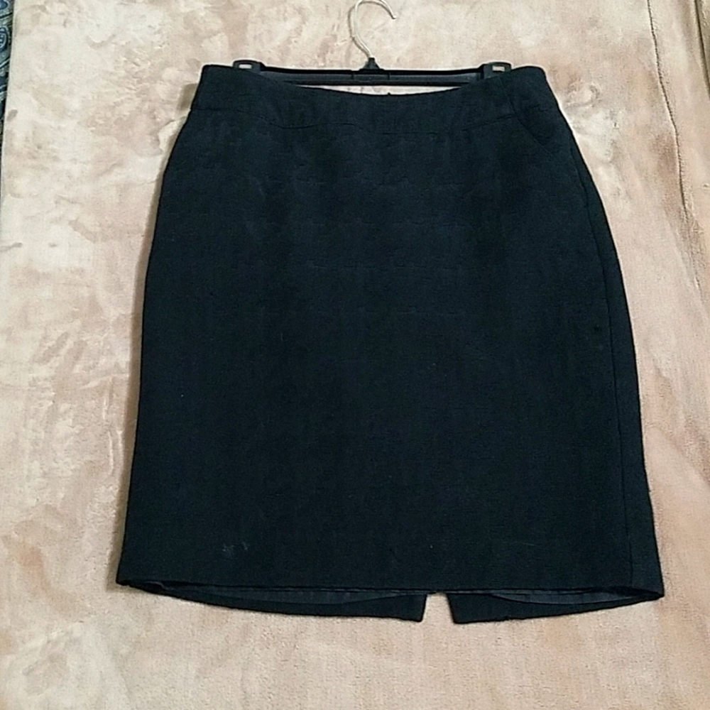 Skirt with pockets